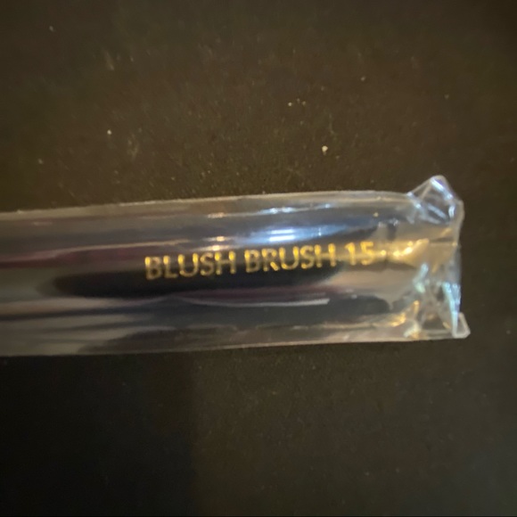 Estes Lauder Blush Brush 15 - Picture 1 of 3